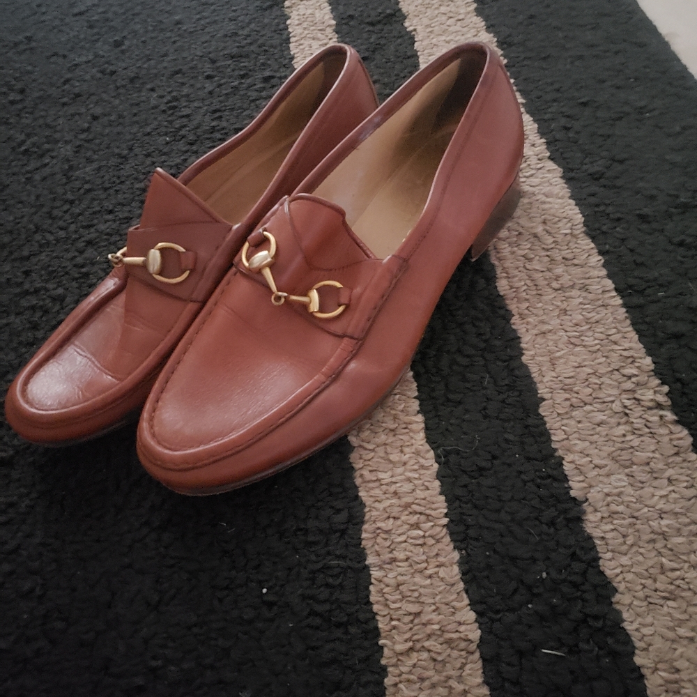 Mens authentic Gucci loafers - Picture 2 of 2